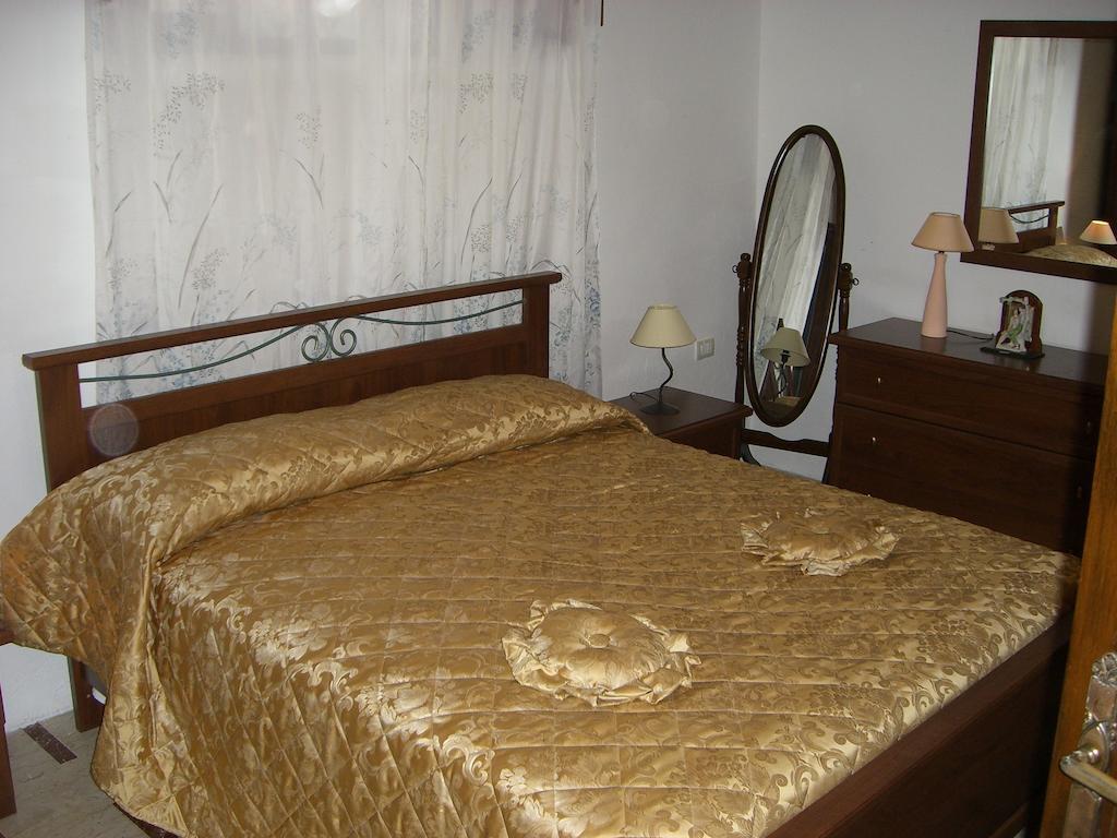 Sa Domu Sarda Casa Vacanza ピシーナス 部屋 写真