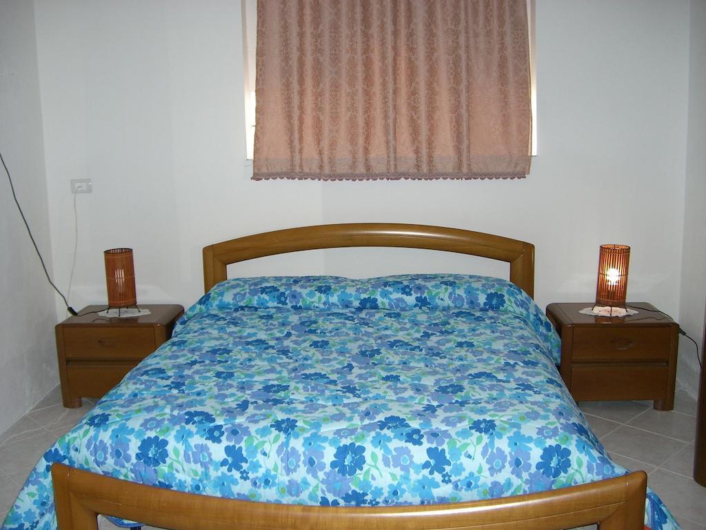 Sa Domu Sarda Casa Vacanza ピシーナス 部屋 写真