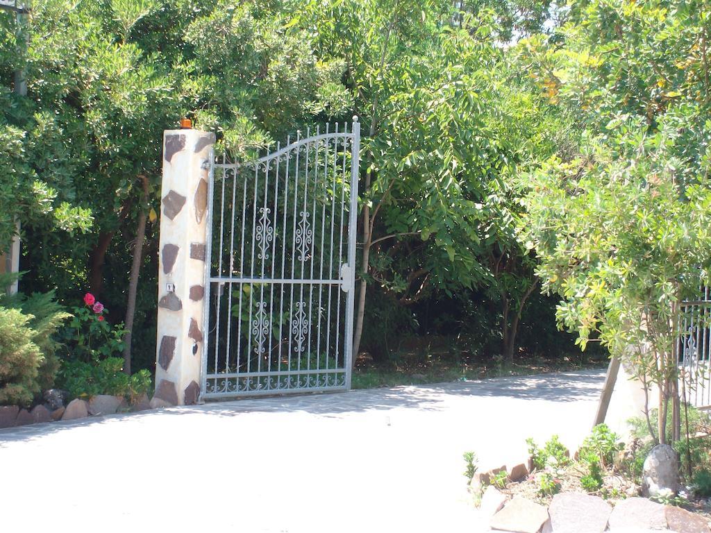 Sa Domu Sarda Casa Vacanza ピシーナス エクステリア 写真