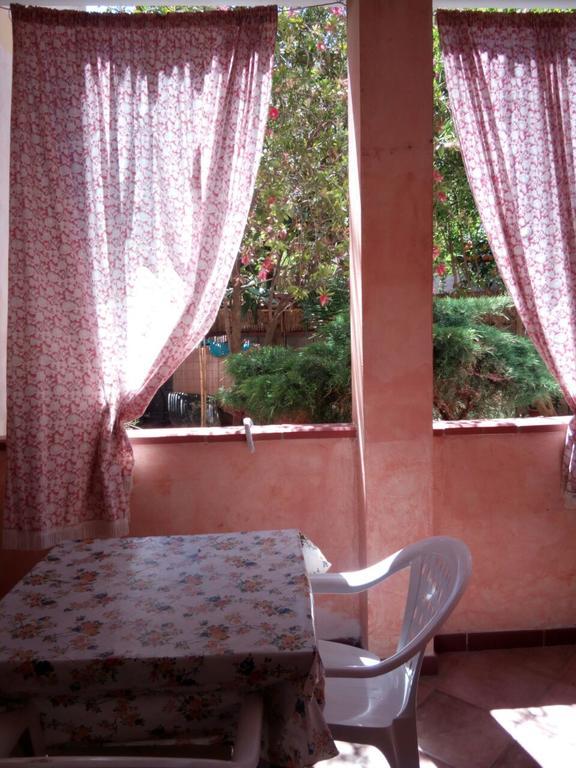 Sa Domu Sarda Casa Vacanza ピシーナス エクステリア 写真